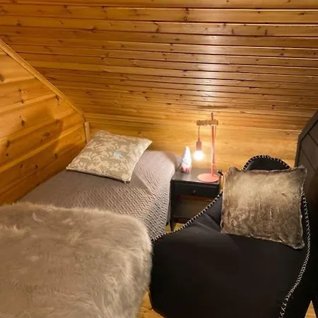 Rakkahovi In Lapland Chalet *